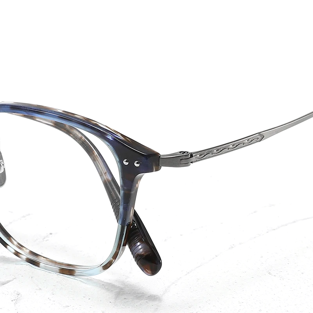 Ovale Brillengestelle aus Titan
